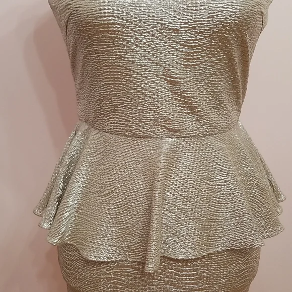 Gold metallic dress, size S - Picture 10 of 16
